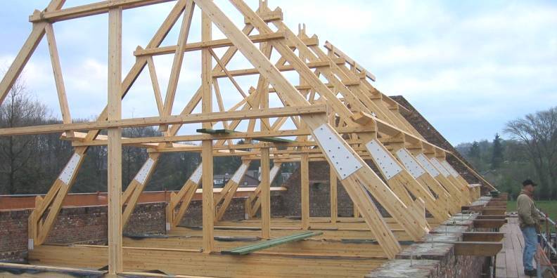 nieuwe dakconstructie plaatsen